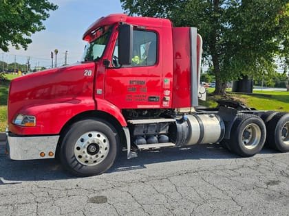 Volvo day cab ready to hook